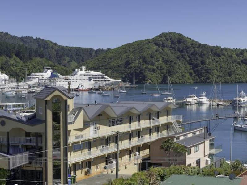 Beachcomber Hotel 4*